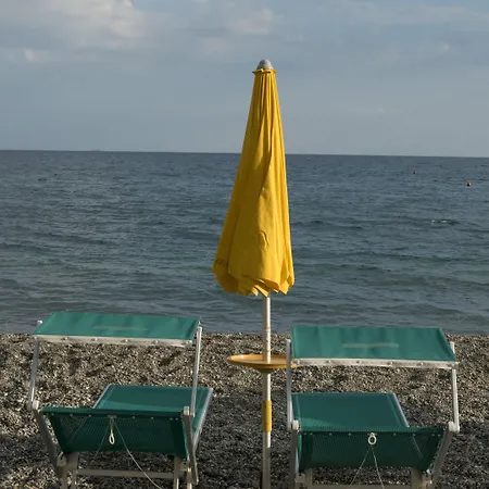 호텔 Il Girasole 보바 마리나