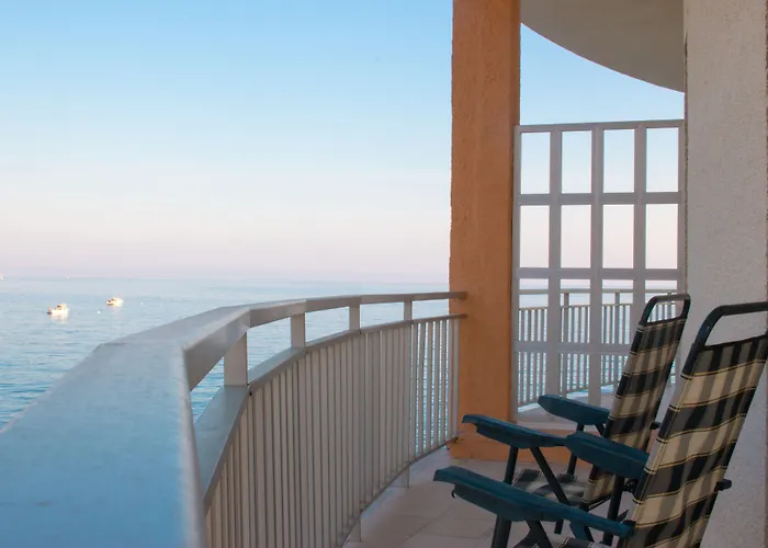 Il Girasole מלון בובה מרינה